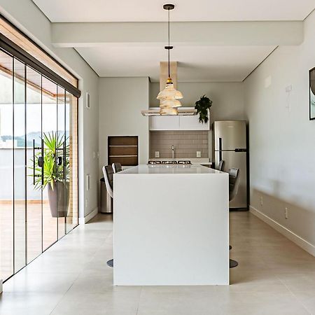 Ripresa - Trindade Apartment ฟลอเรียนอโปลิส ภายนอก รูปภาพ